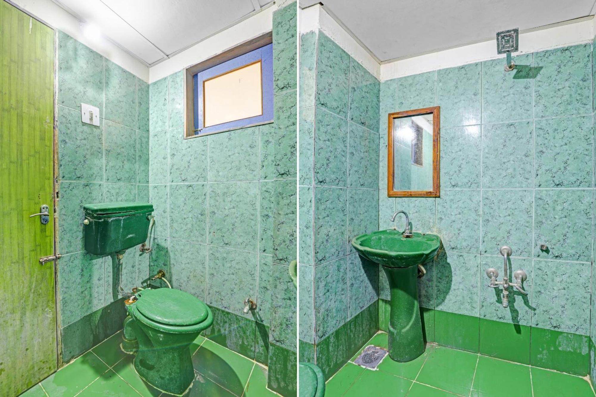 ראג'קוט Hotel Velvet מראה חיצוני תמונה